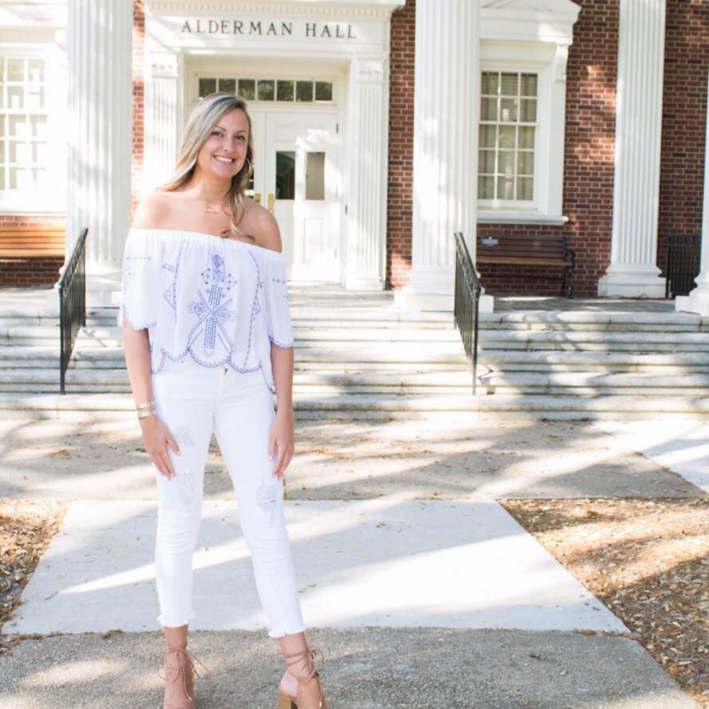 Meet your Posher, Christina